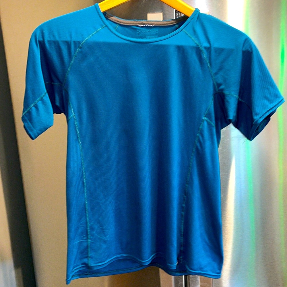 Patagonia TURQUOISE BLUE Capilene Base layer Short Sleeve Shirt moisture wick Lg